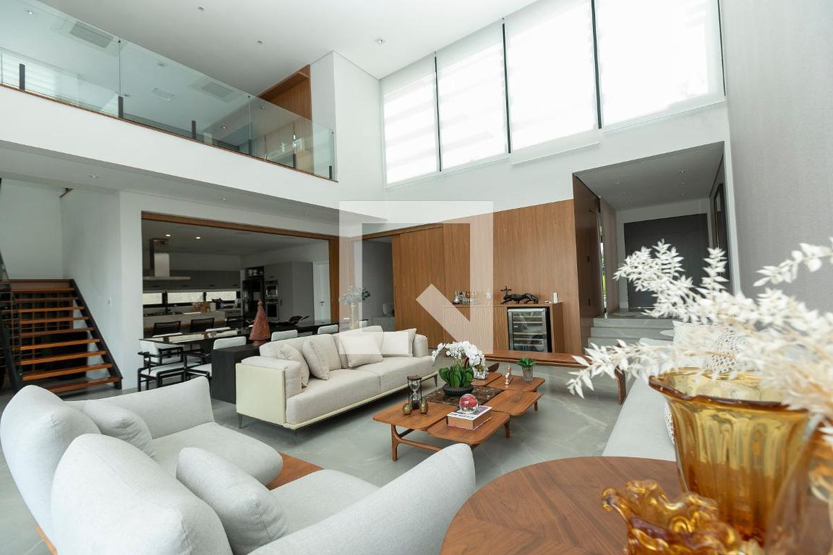 Casa à Venda - Lot. Alphaville Campinas, 4 Quartos,  421 m2 em , Campinas - sp | SoloBR