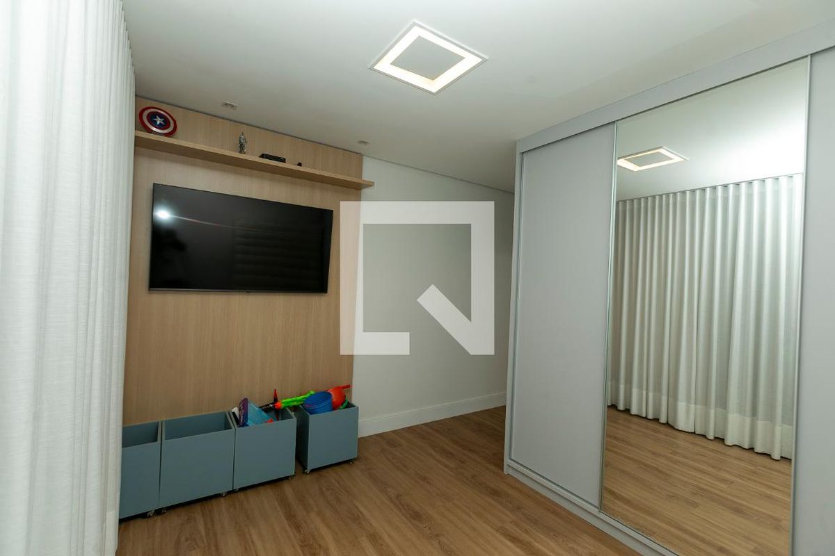 Casa à Venda - Lot. Alphaville Campinas, 4 Quartos,  421 m2 em , Campinas - sp | SoloBR