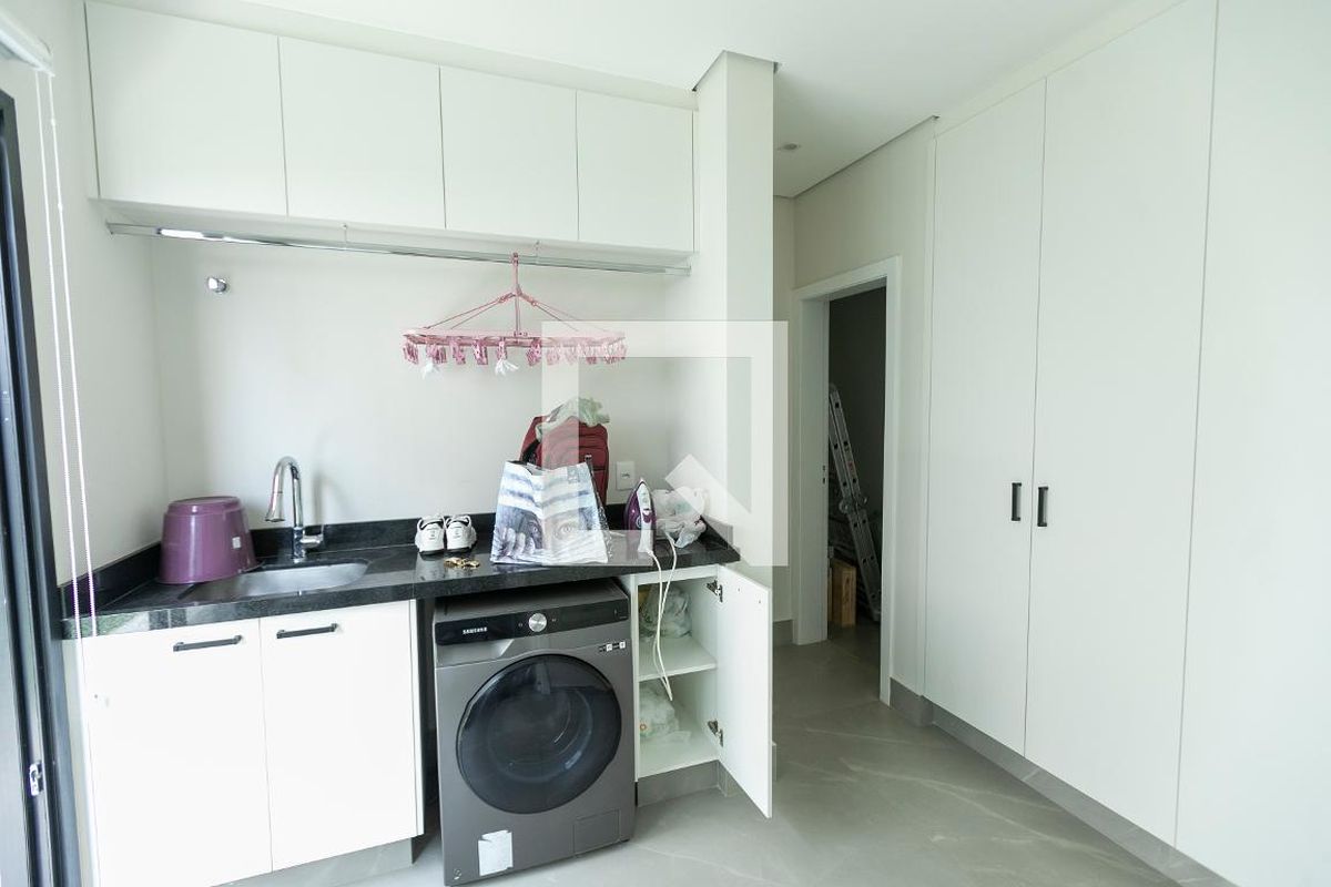 Casa à Venda - Lot. Alphaville Campinas, 4 Quartos,  421 m2 em , Campinas - sp | SoloBR