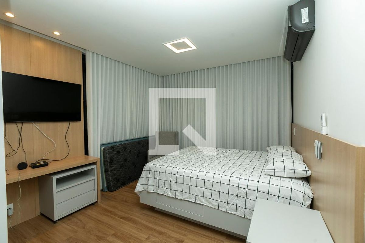 Casa à Venda - Lot. Alphaville Campinas, 4 Quartos,  421 m2 em , Campinas - sp | SoloBR