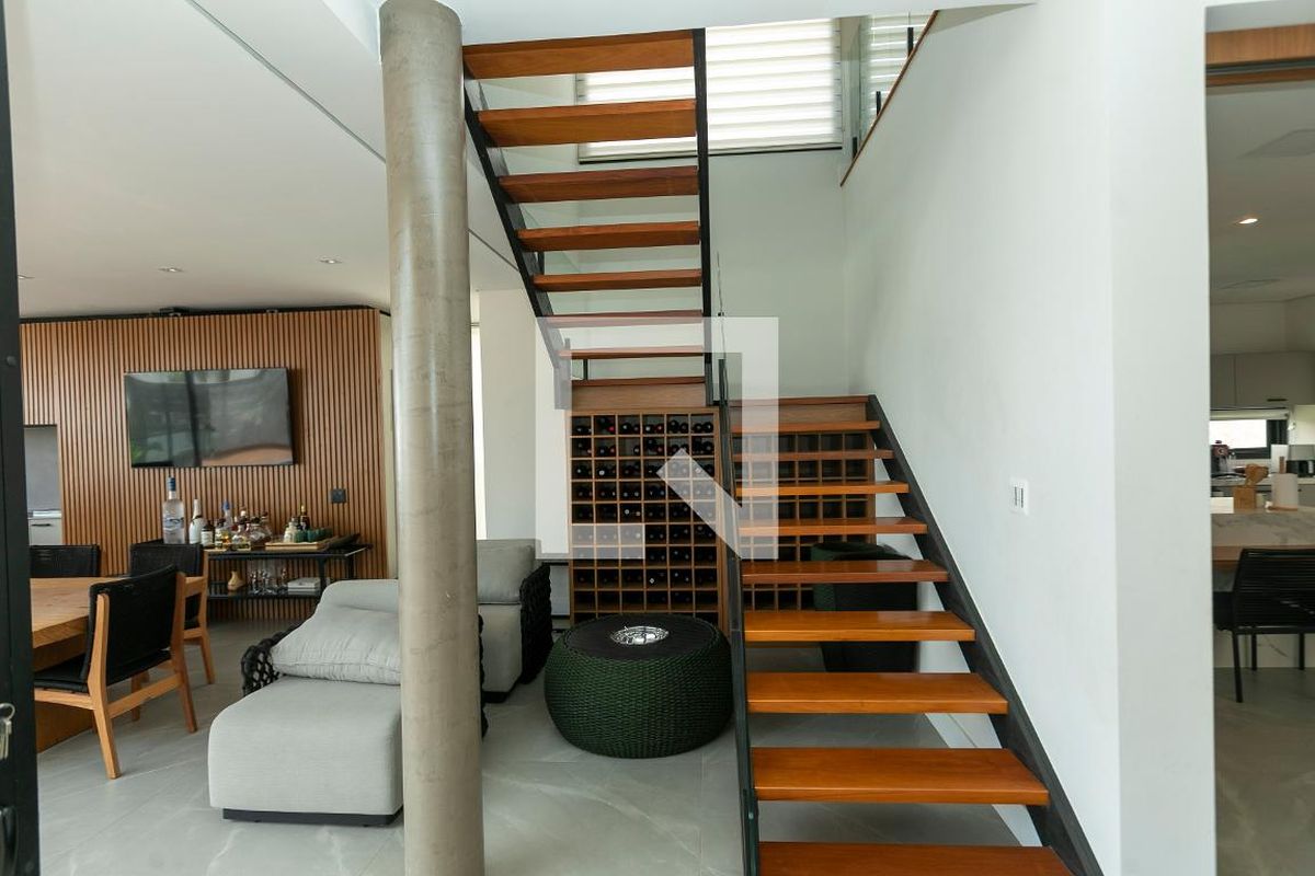 Casa à Venda - Lot. Alphaville Campinas, 4 Quartos,  421 m2 em , Campinas - sp | SoloBR