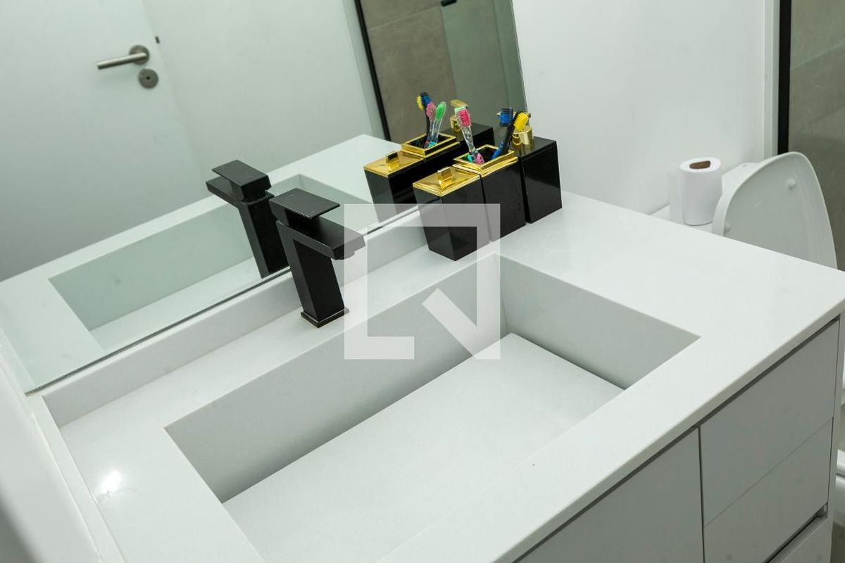 Casa à Venda - Lot. Alphaville Campinas, 4 Quartos,  421 m2 em , Campinas - sp | SoloBR
