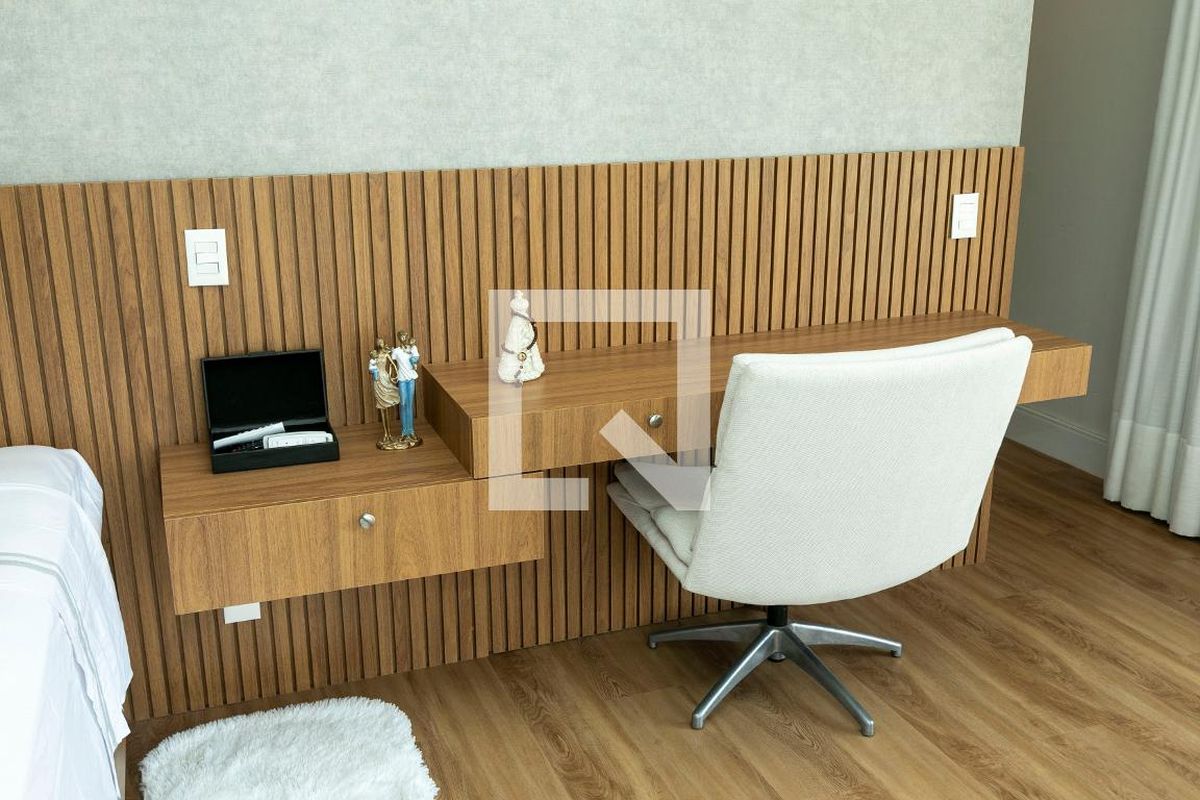 Casa à Venda - Lot. Alphaville Campinas, 4 Quartos,  421 m2 em , Campinas - sp | SoloBR