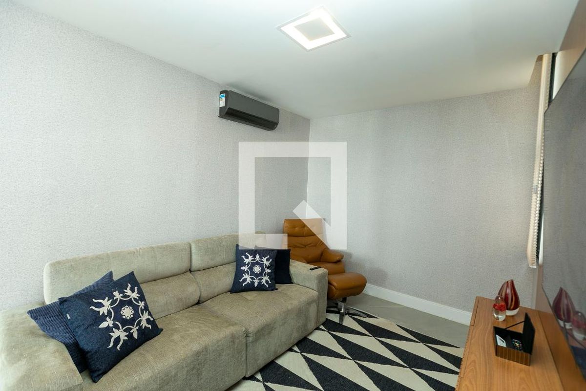 Casa à Venda - Lot. Alphaville Campinas, 4 Quartos,  421 m2 em , Campinas - sp | SoloBR