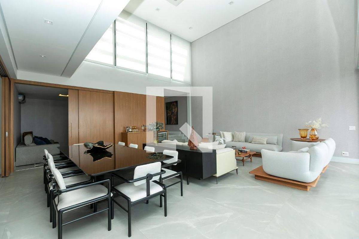 Casa à Venda - Lot. Alphaville Campinas, 4 Quartos,  421 m2 em , Campinas - sp | SoloBR