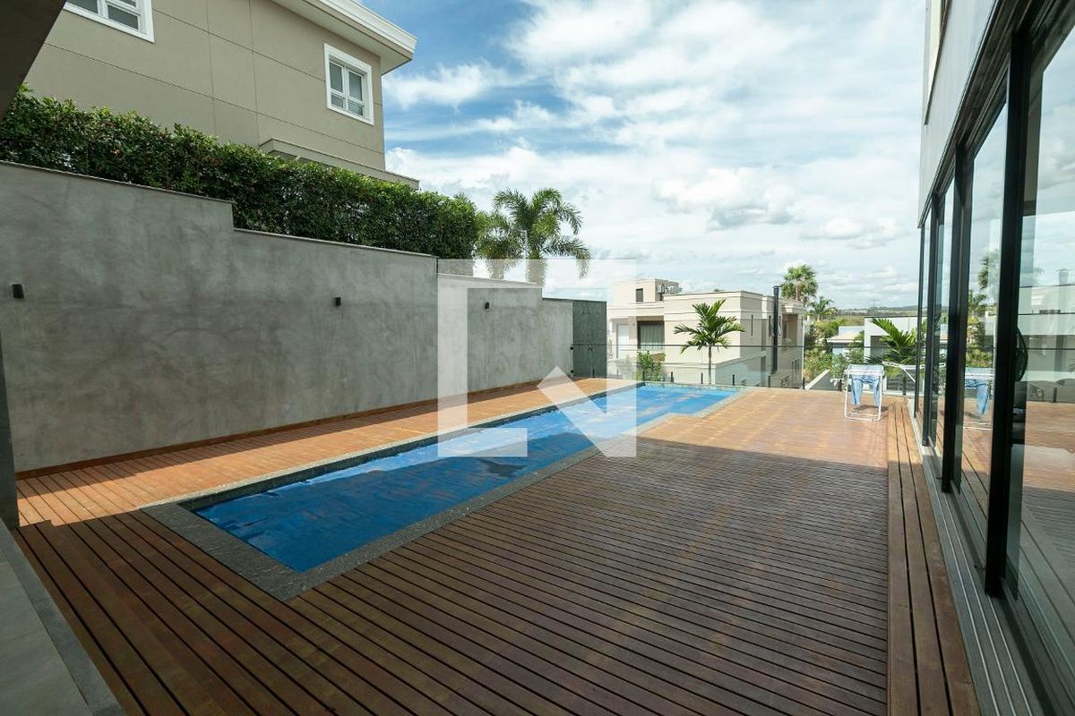 Casa à Venda - Lot. Alphaville Campinas, 4 Quartos,  421 m2 em , Campinas - sp | SoloBR