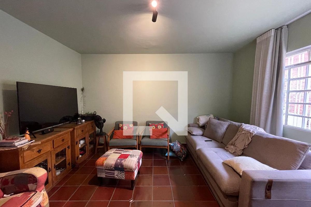 Casa, 5 quartos, 216 m² - Foto 2