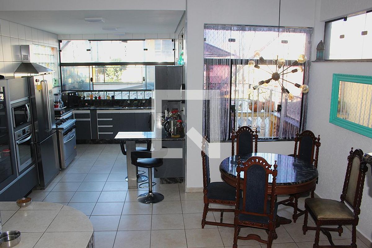 Casa, 3 quartos, 342 m² - Foto 16