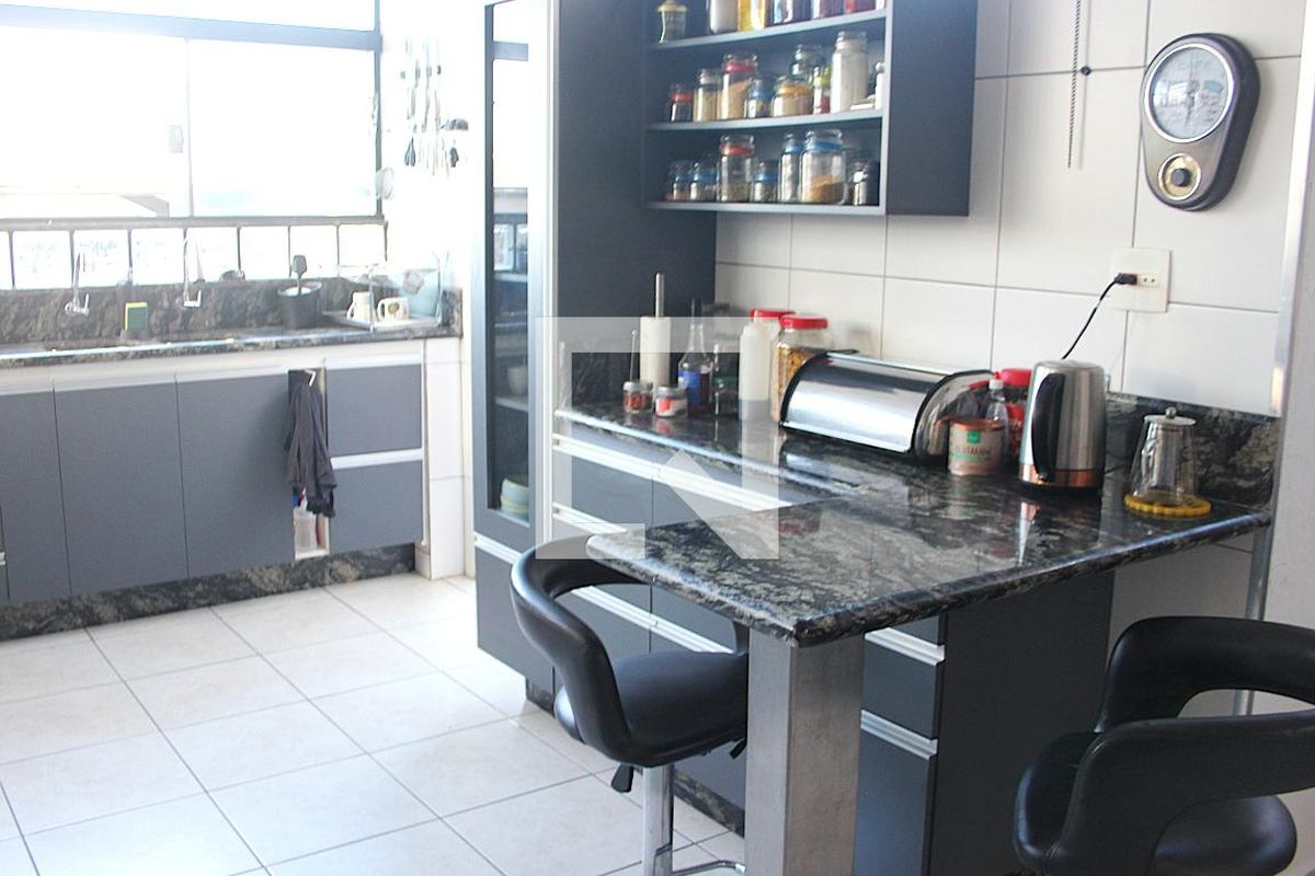 Casa, 3 quartos, 342 m² - Foto 14