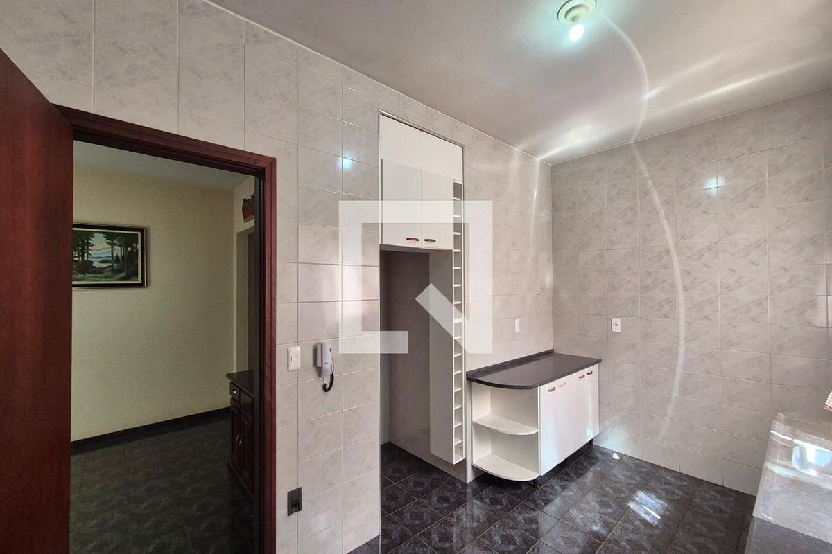Casa à Venda - Parque Prado, 5 Quartos,  280 m2 em , Campinas - sp | SoloBR