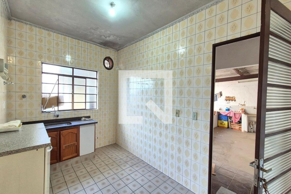Casa à Venda - Parque Prado, 5 Quartos,  280 m2 em , Campinas - sp | SoloBR