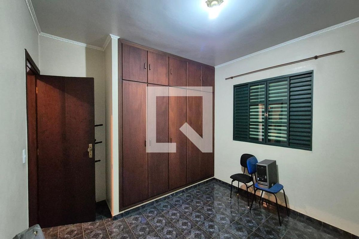 Casa à Venda - Parque Prado, 5 Quartos,  280 m2 em , Campinas - sp | SoloBR