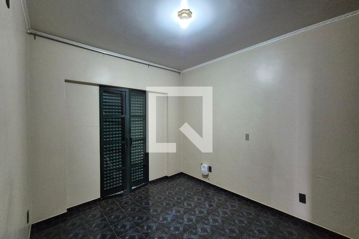 Casa à Venda - Parque Prado, 5 Quartos,  280 m2 em , Campinas - sp | SoloBR