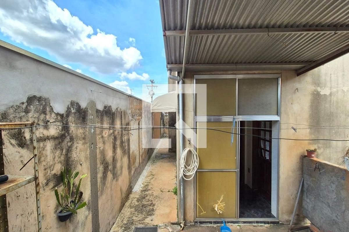 Casa à Venda - Parque Prado, 5 Quartos,  280 m2 em , Campinas - sp | SoloBR