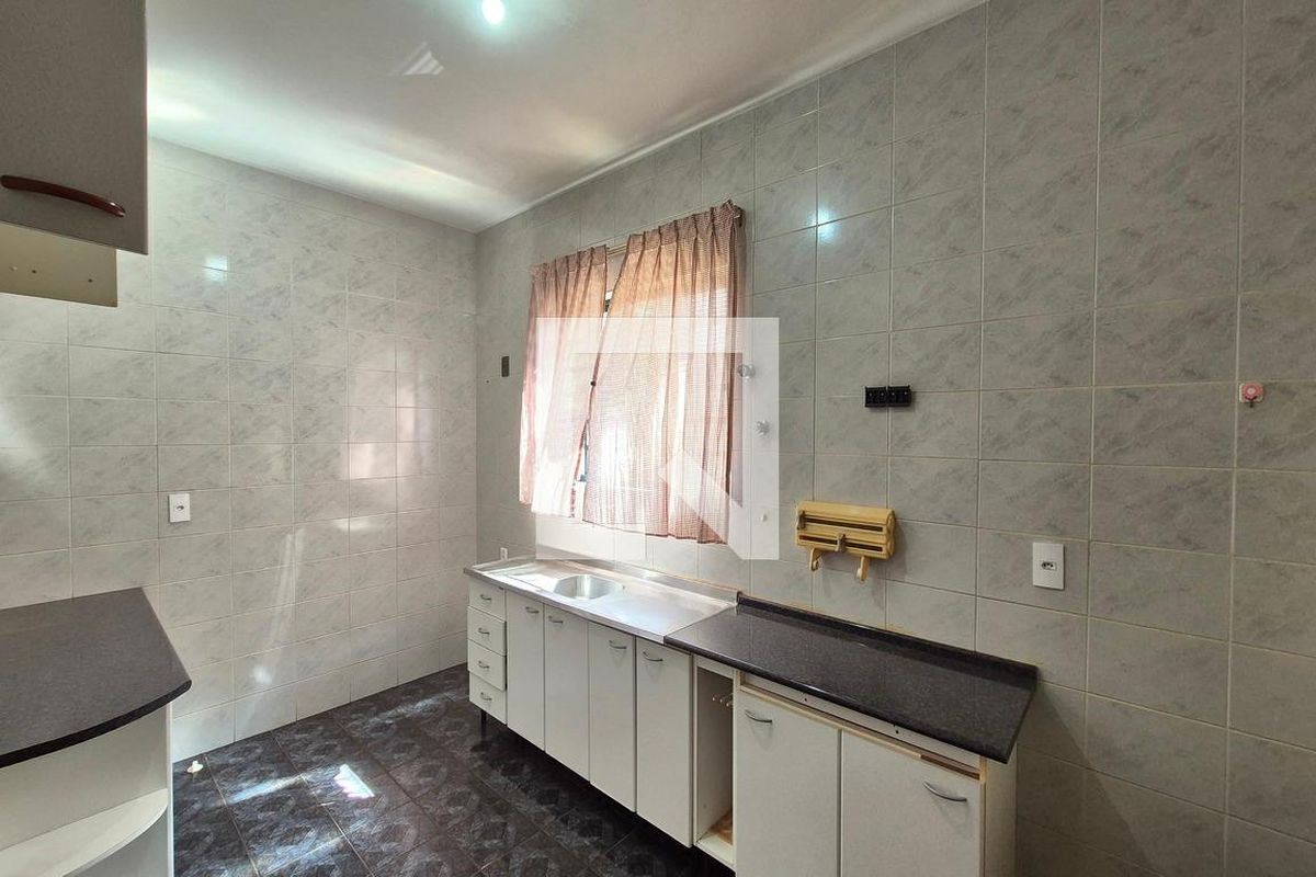 Casa à Venda - Parque Prado, 5 Quartos,  280 m2 em , Campinas - sp | SoloBR
