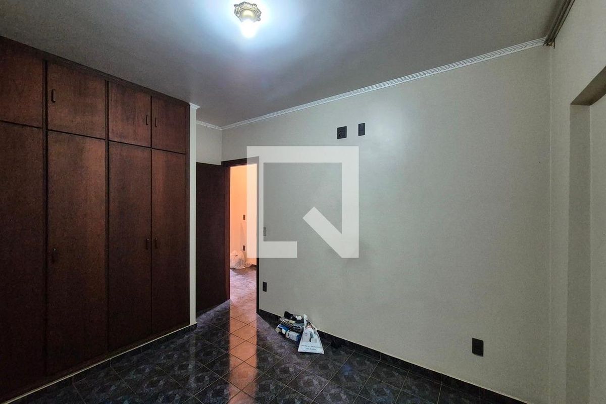 Casa à Venda - Parque Prado, 5 Quartos,  280 m2 em , Campinas - sp | SoloBR