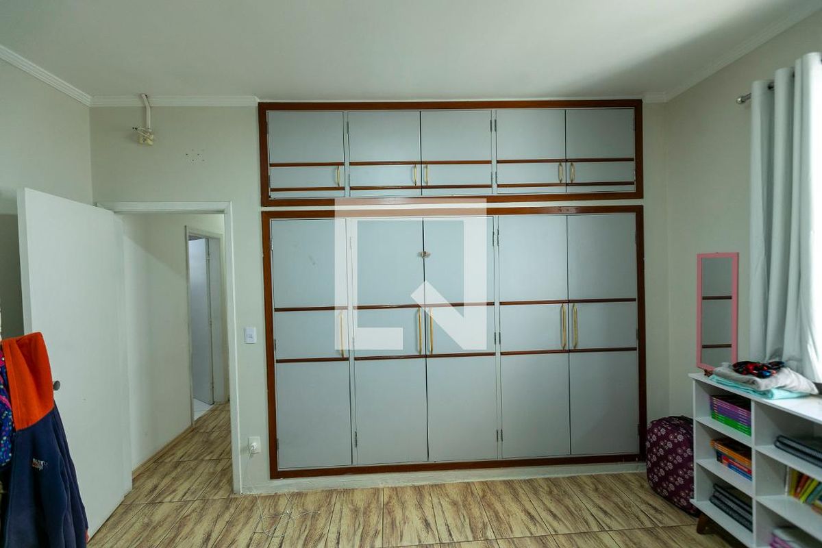 Casa à Venda - Jardim Chapadão, 4 Quartos,  318 m2 em , Campinas - sp | SoloBR