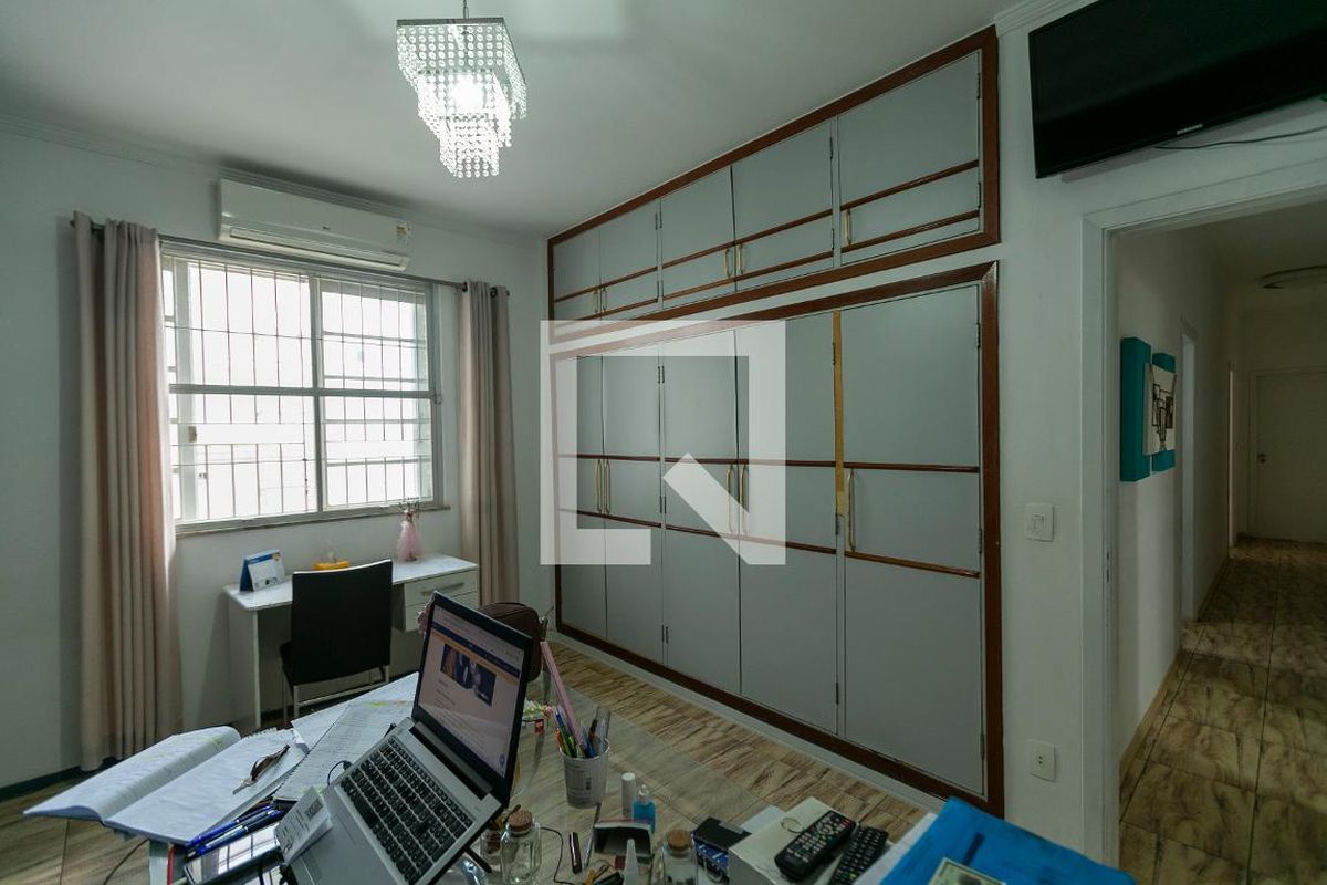 Casa à Venda - Jardim Chapadão, 4 Quartos,  318 m2 em , Campinas - sp | SoloBR