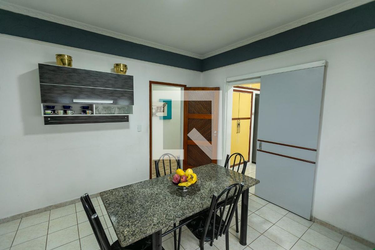 Casa à Venda - Jardim Chapadão, 4 Quartos,  318 m2 em , Campinas - sp | SoloBR