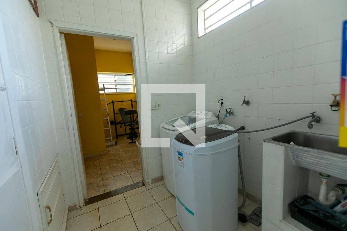 Casa à Venda - Jardim Chapadão, 4 Quartos,  318 m2 em , Campinas - sp | SoloBR