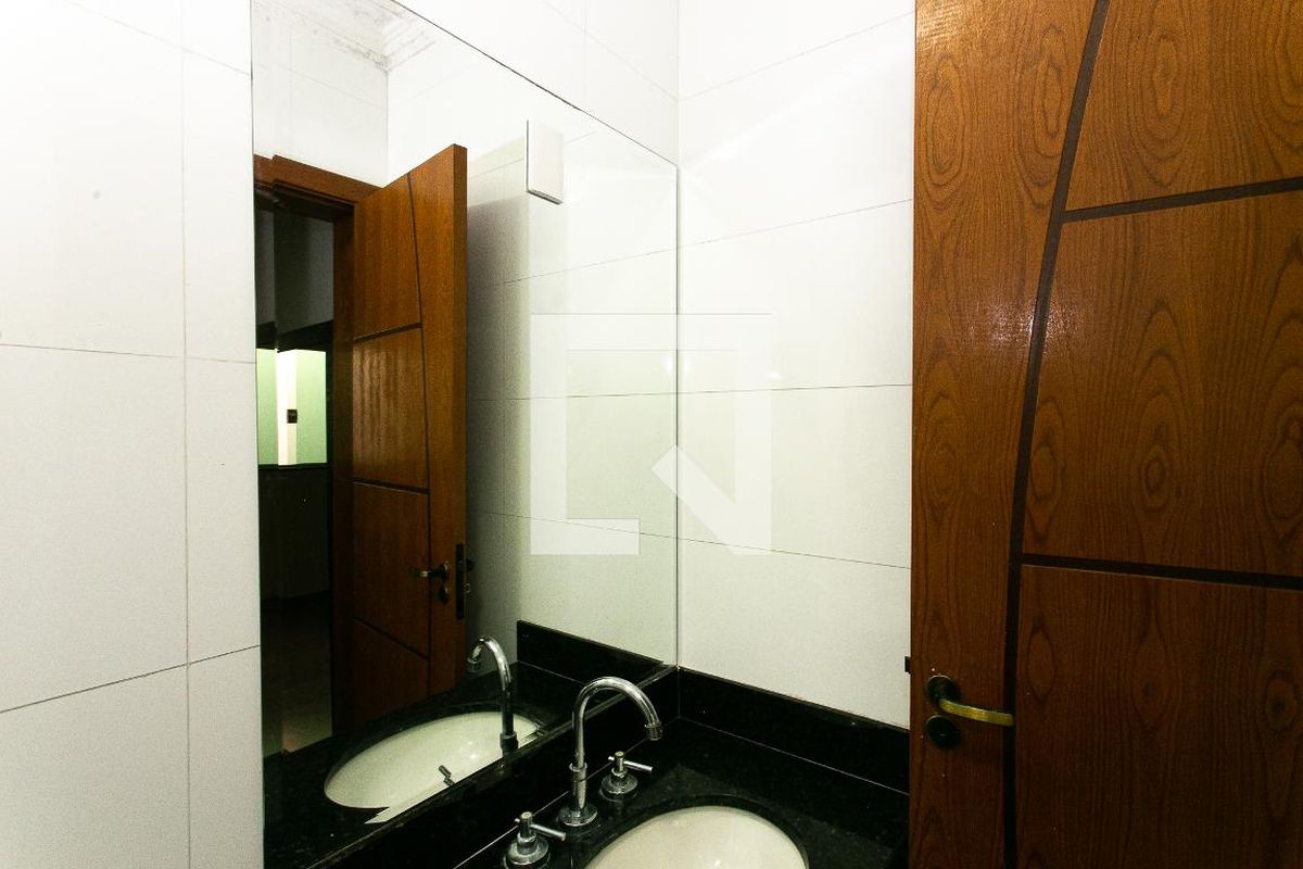 Casa, 3 quartos, 240 m² - Foto 30