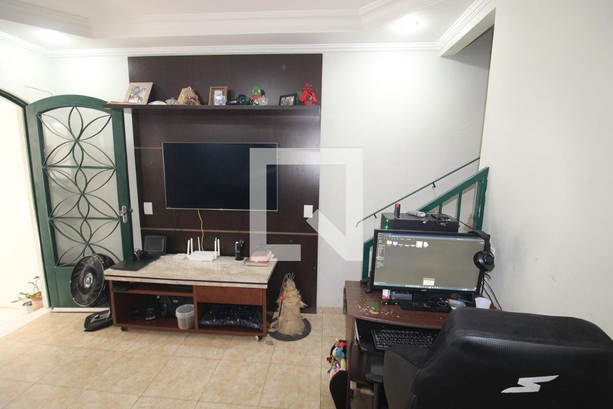 Casa, 2 quartos, 200 m² - Foto 2
