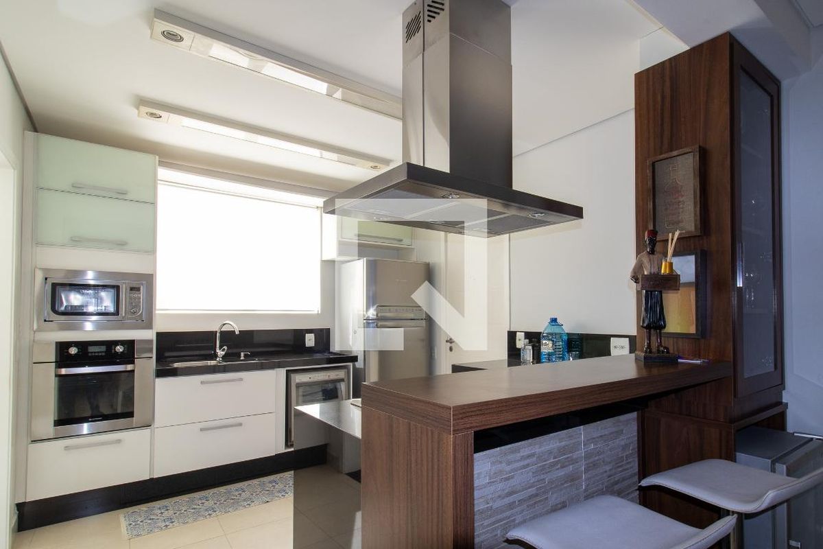 Apartamento à Venda - Cambuí, 2 Quartos,  105 m2 em , Campinas - sp | SoloBR