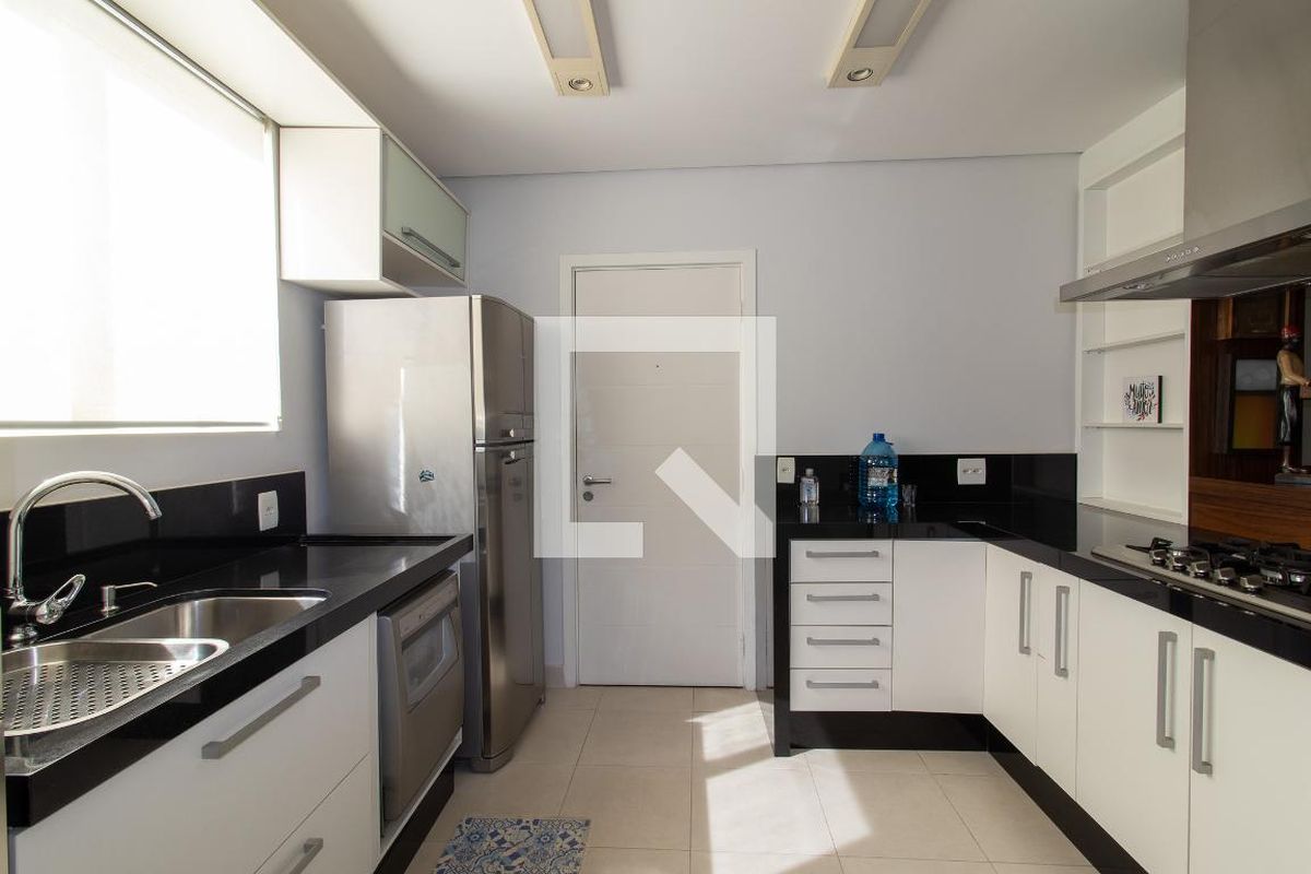 Apartamento à Venda - Cambuí, 2 Quartos,  105 m2 em , Campinas - sp | SoloBR