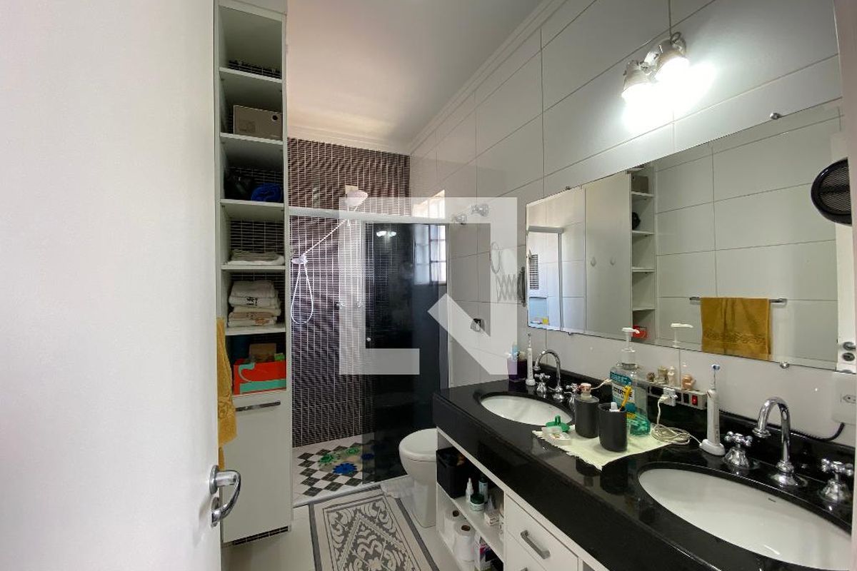 Casa, 4 quartos, 240 m² - Foto 32