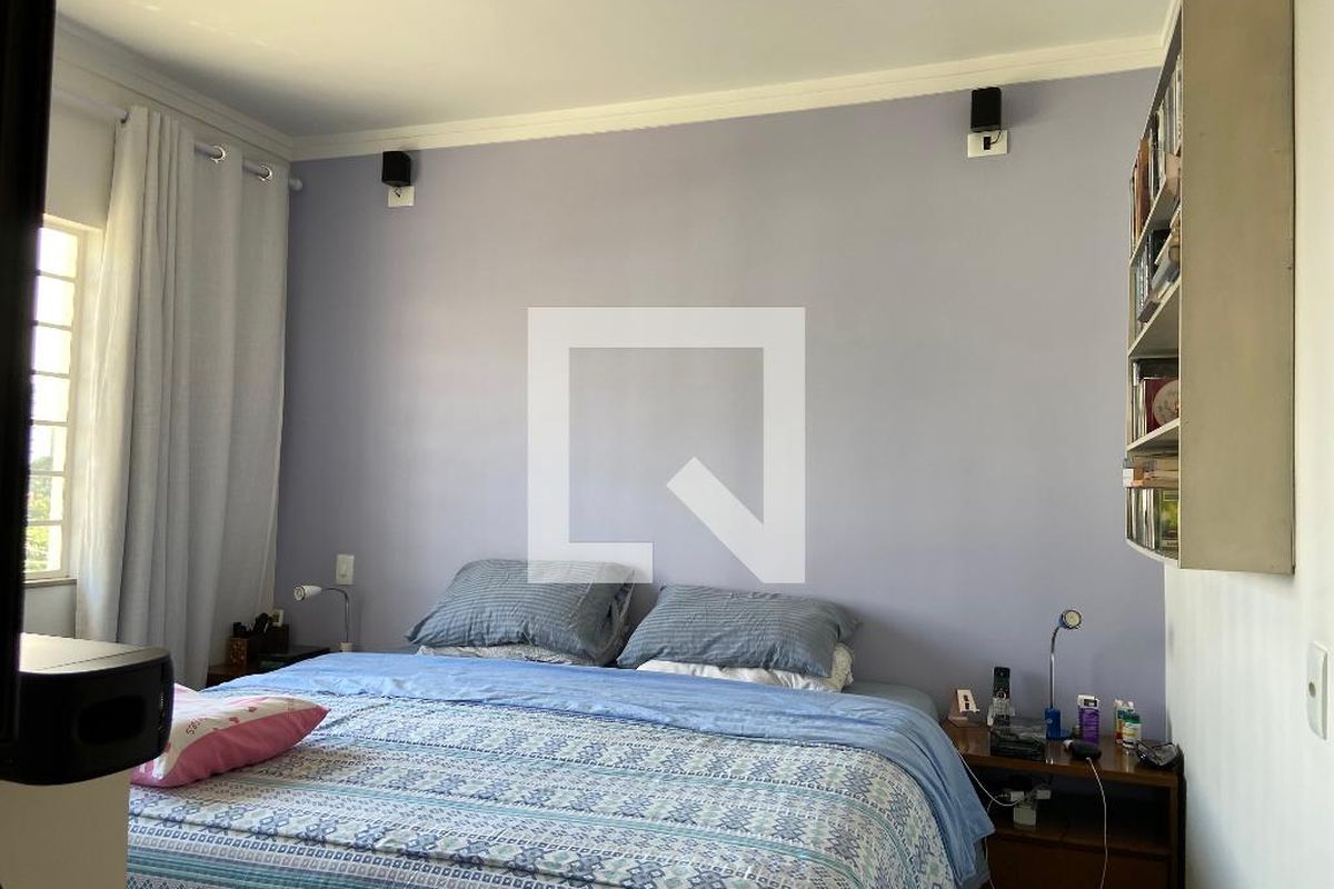 Casa, 4 quartos, 240 m² - Foto 22