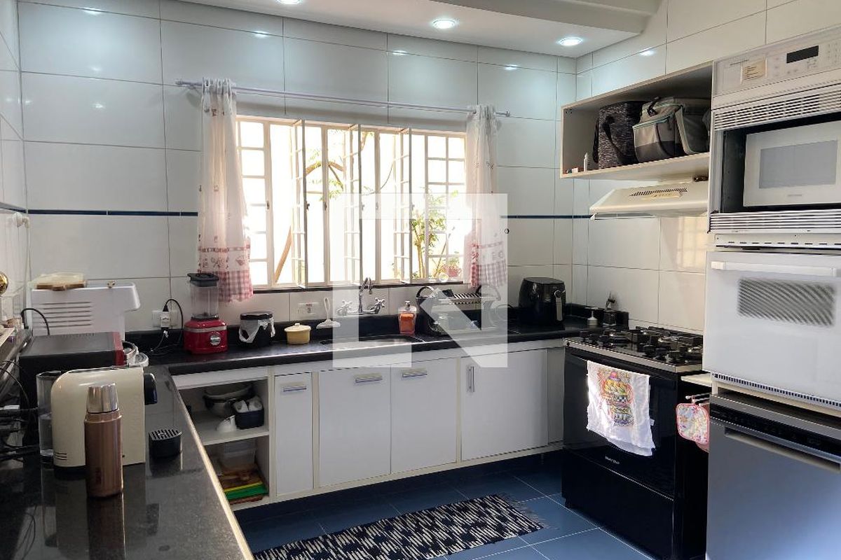 Casa, 4 quartos, 240 m² - Foto 70