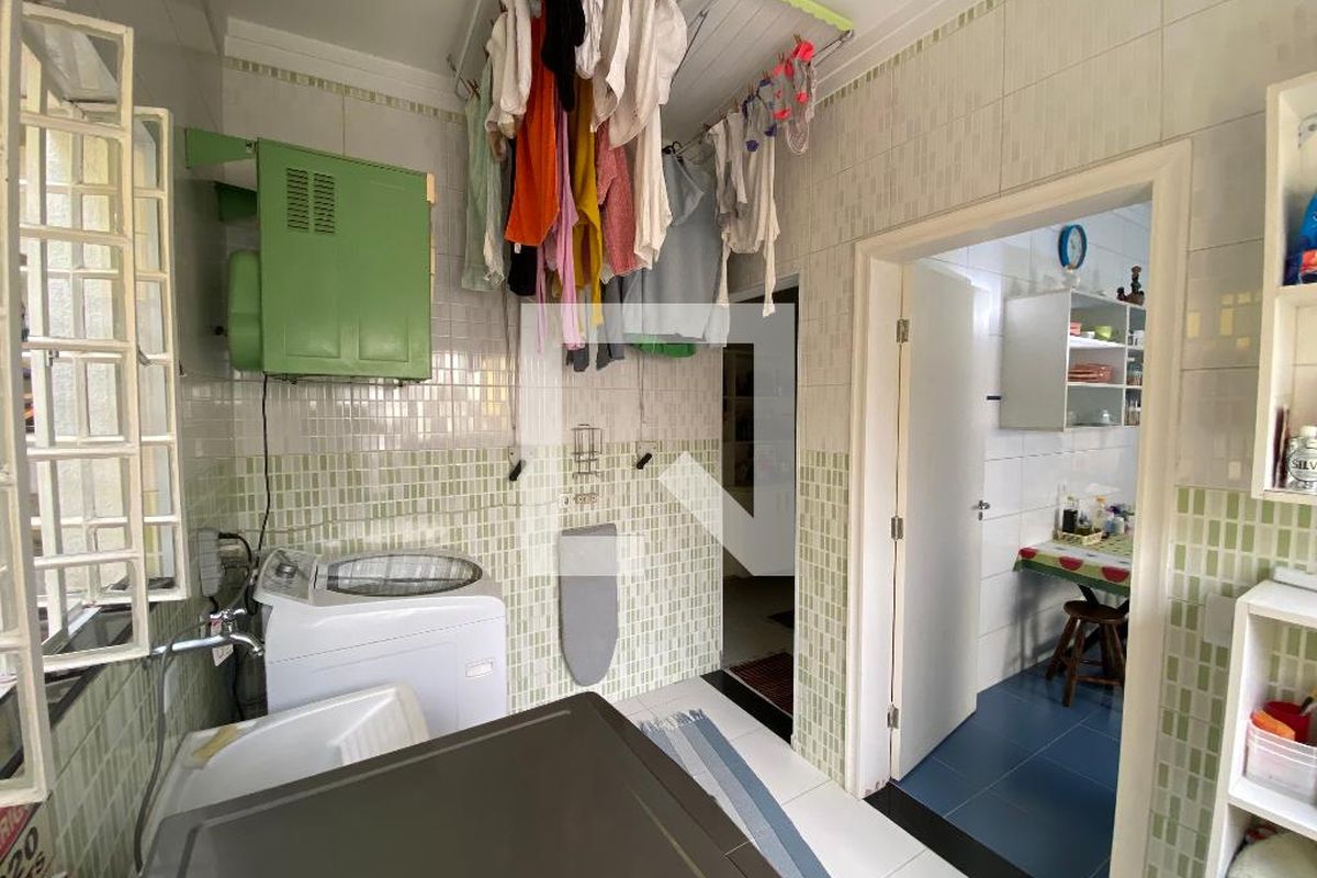 Casa, 4 quartos, 240 m² - Foto 79