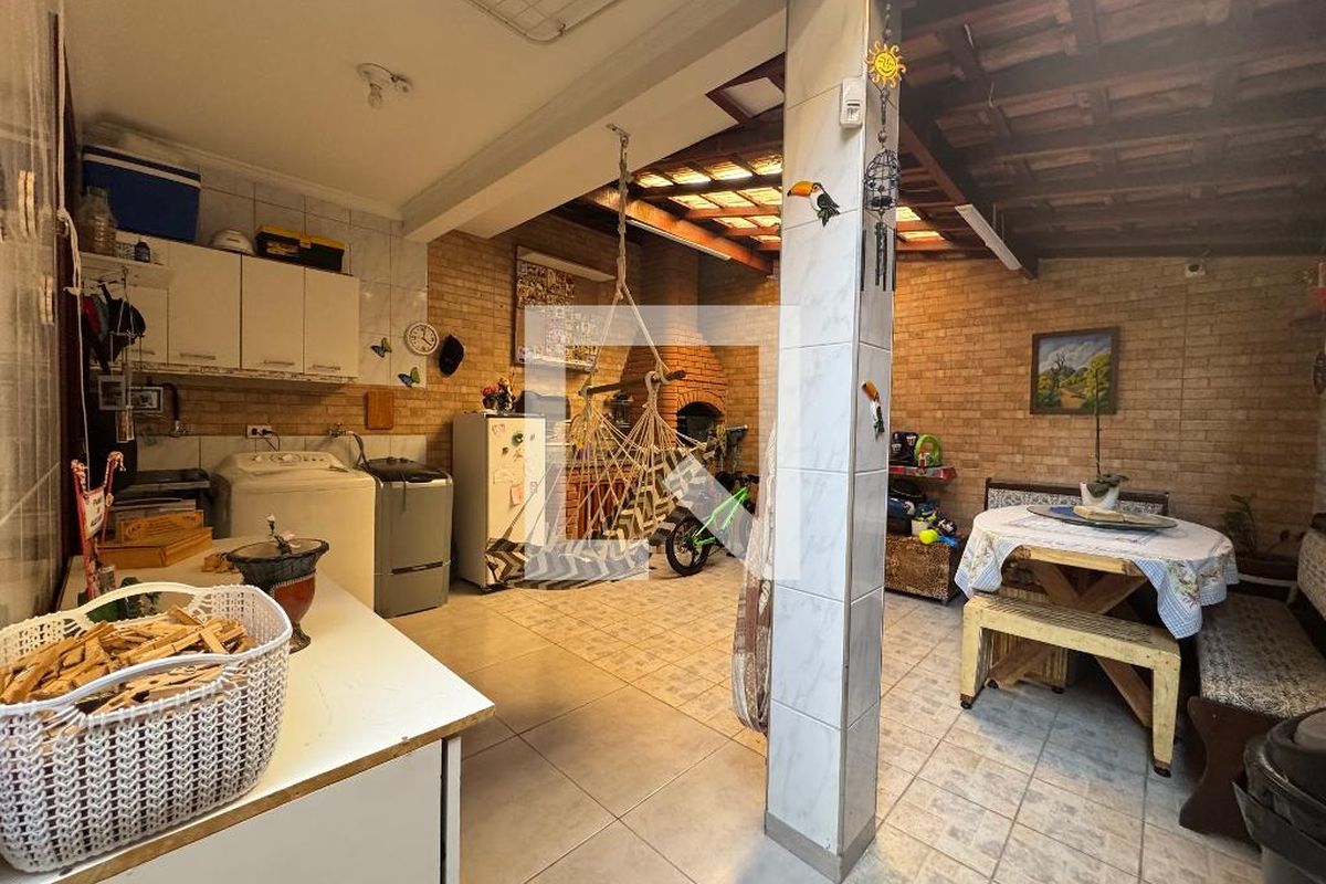 Casa, 3 quartos, 200 m² - Foto 4