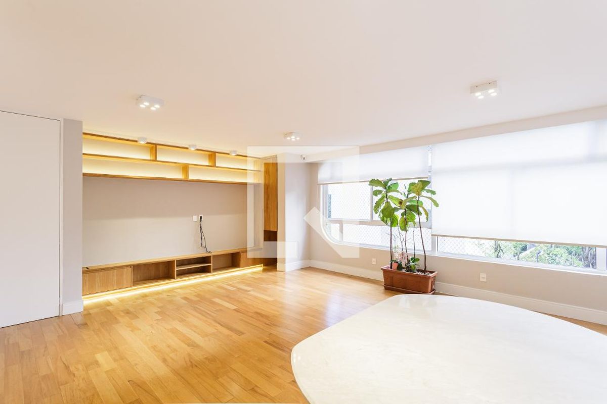 Apartamento, 3 quartos, 146 m² - Foto 1