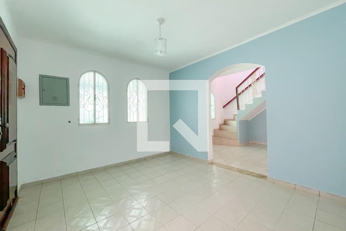 Casa, 4 quartos, 238 m² - Foto 1