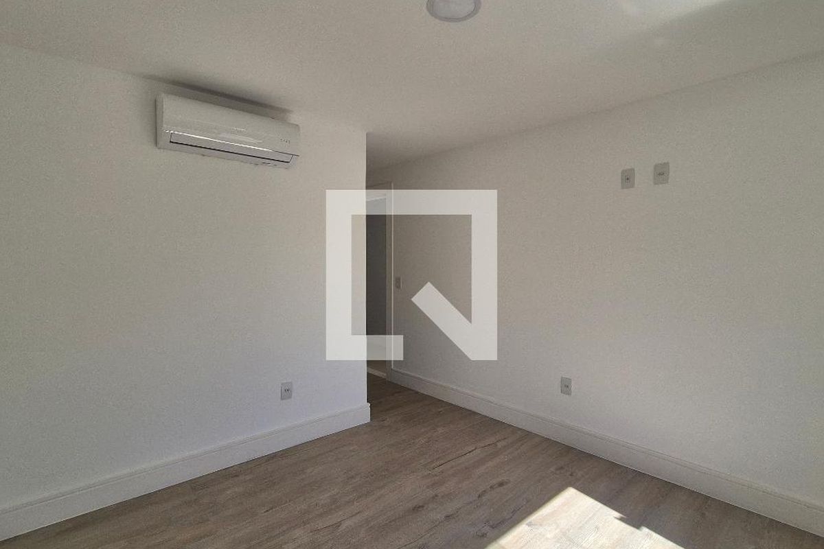 Casa, 3 quartos, 334 m² - Foto 44
