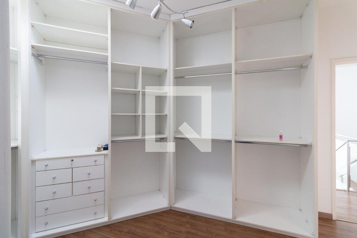 Casa, 3 quartos, 250 m² - Foto 24