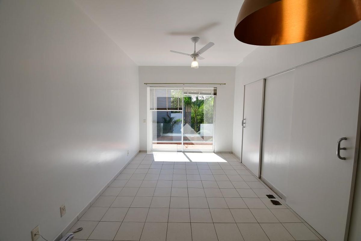 Casa à Venda - Vila Brandina, 1 Quarto,  62 m2 em , Campinas - sp | SoloBR