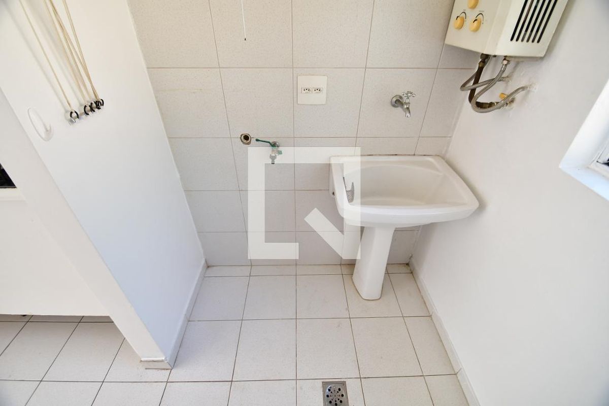 Casa à Venda - Vila Brandina, 1 Quarto,  62 m2 em , Campinas - sp | SoloBR