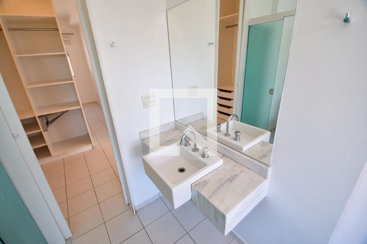 Casa à Venda - Vila Brandina, 1 Quarto,  62 m2 em , Campinas - sp | SoloBR