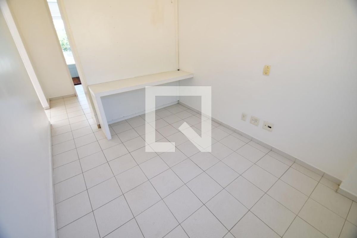 Casa à Venda - Vila Brandina, 1 Quarto,  62 m2 em , Campinas - sp | SoloBR