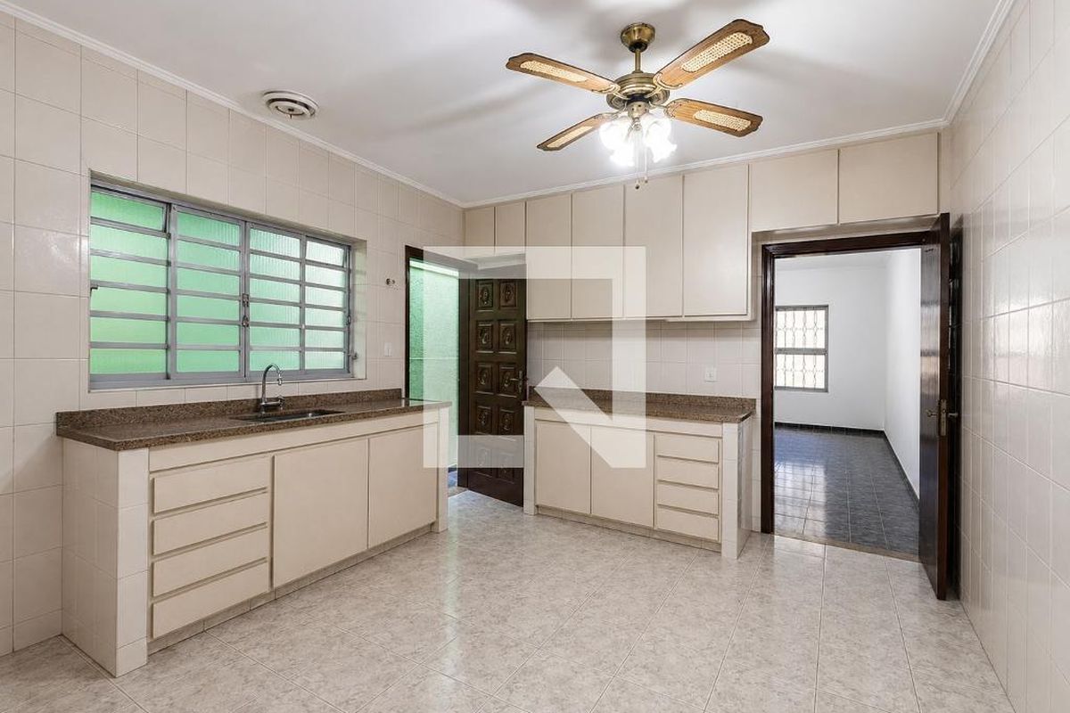 Casa, 5 quartos, 339 m² - Foto 2