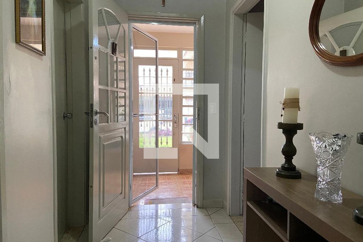 Casa, 3 quartos, 307 m² - Foto 1