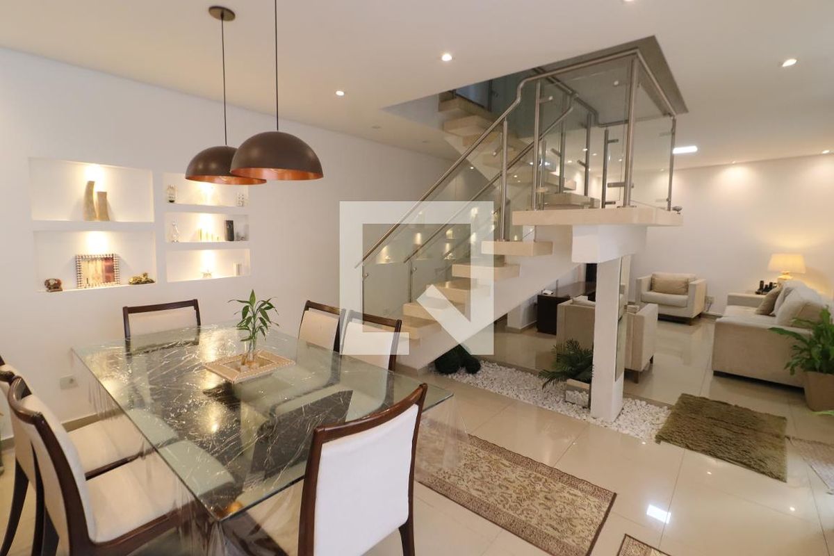 Casa, 4 quartos, 175 m² - Foto 1