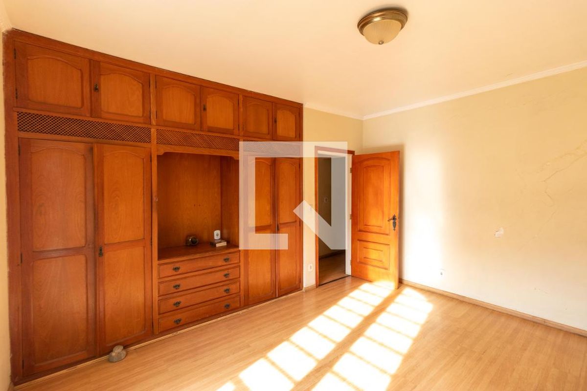 Casa à Venda - Nova Campinas, 4 Quartos,  178 m2 em , Campinas - sp | SoloBR