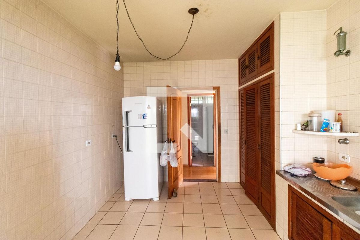 Casa à Venda - Nova Campinas, 4 Quartos,  178 m2 em , Campinas - sp | SoloBR