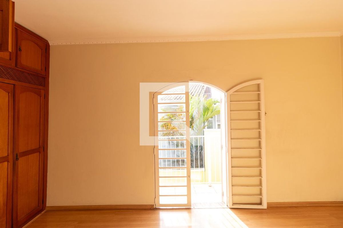 Casa à Venda - Nova Campinas, 4 Quartos,  178 m2 em , Campinas - sp | SoloBR
