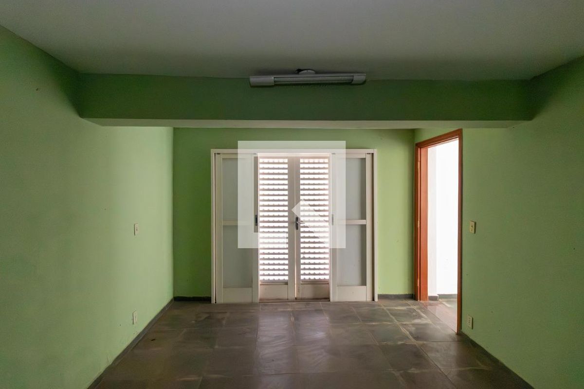 Casa à Venda - Nova Campinas, 4 Quartos,  178 m2 em , Campinas - sp | SoloBR