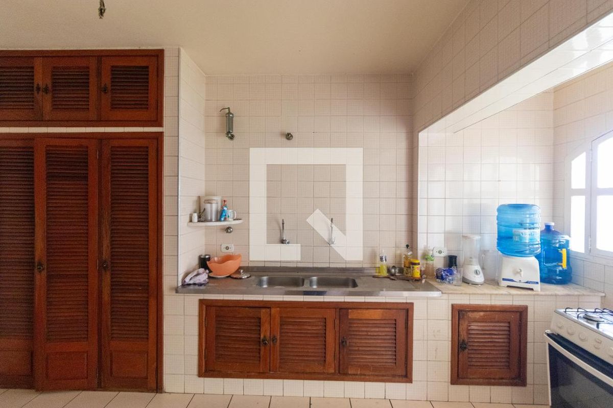 Casa à Venda - Nova Campinas, 4 Quartos,  178 m2 em , Campinas - sp | SoloBR