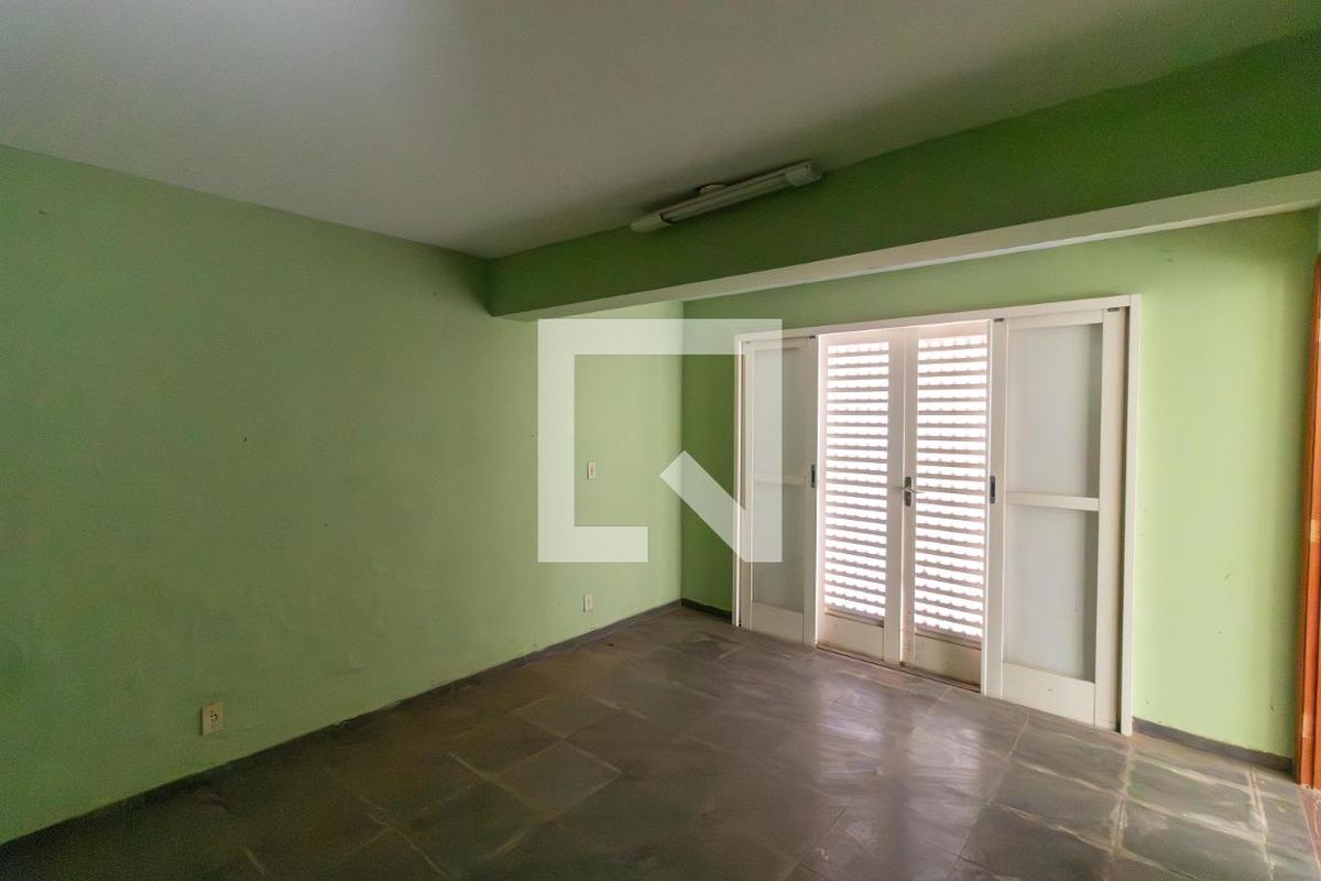 Casa à Venda - Nova Campinas, 4 Quartos,  178 m2 em , Campinas - sp | SoloBR